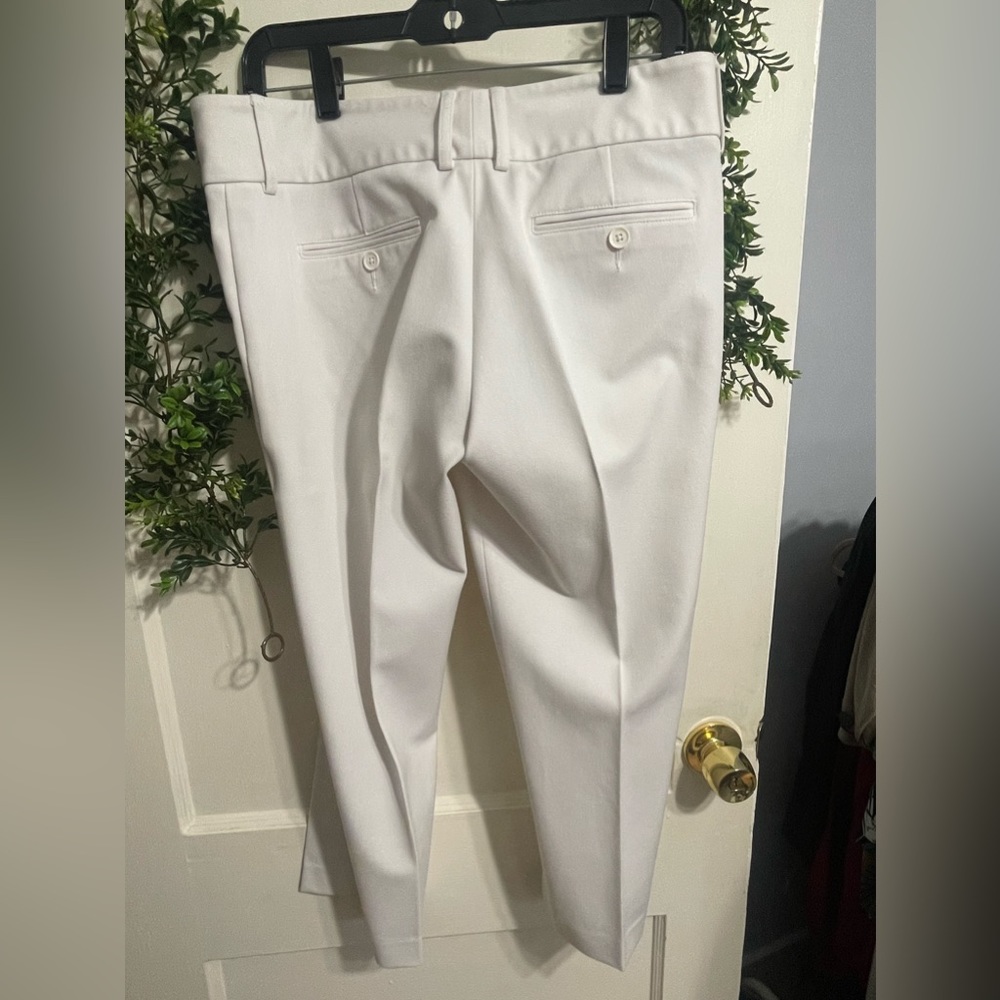 Express Elegant White Capris - Picture 4 of 10